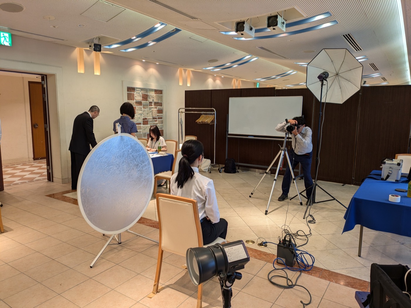 証明写真撮影サービスの様子